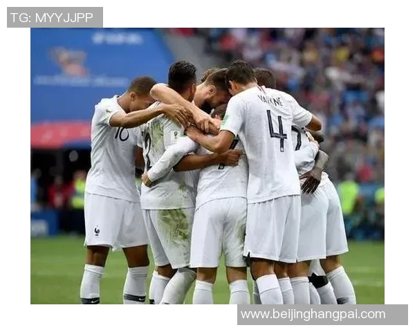 丹麦与法国足球队近期对战表现分析及历史交锋回顾