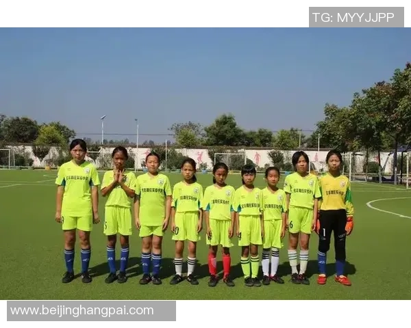 土伦杯精彩对决英格兰青年队迎战中国队展现足球新风采