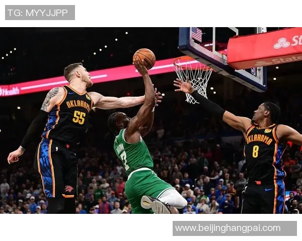 快船与凯尔特人激战正酣比分胶着精彩瞬间回顾与分析